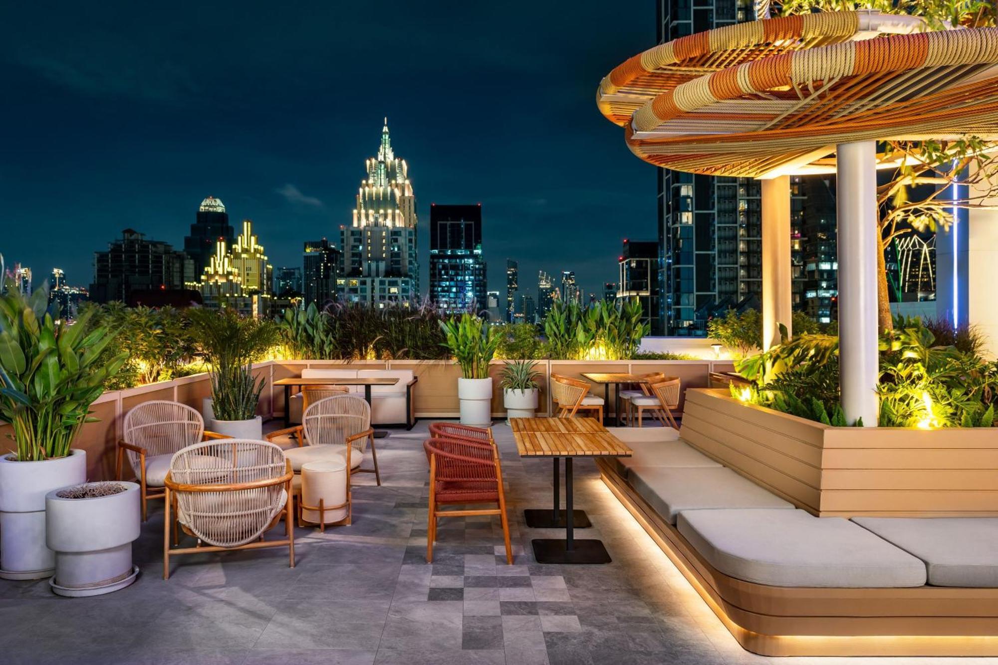 Moxy Bangkok Ratchaprasong Hotell Exteriör bild
