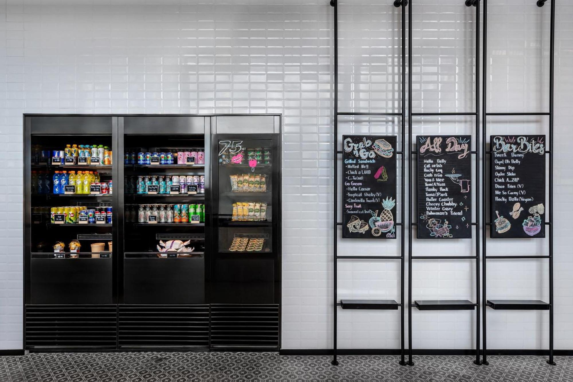 Moxy Bangkok Ratchaprasong Hotell Exteriör bild