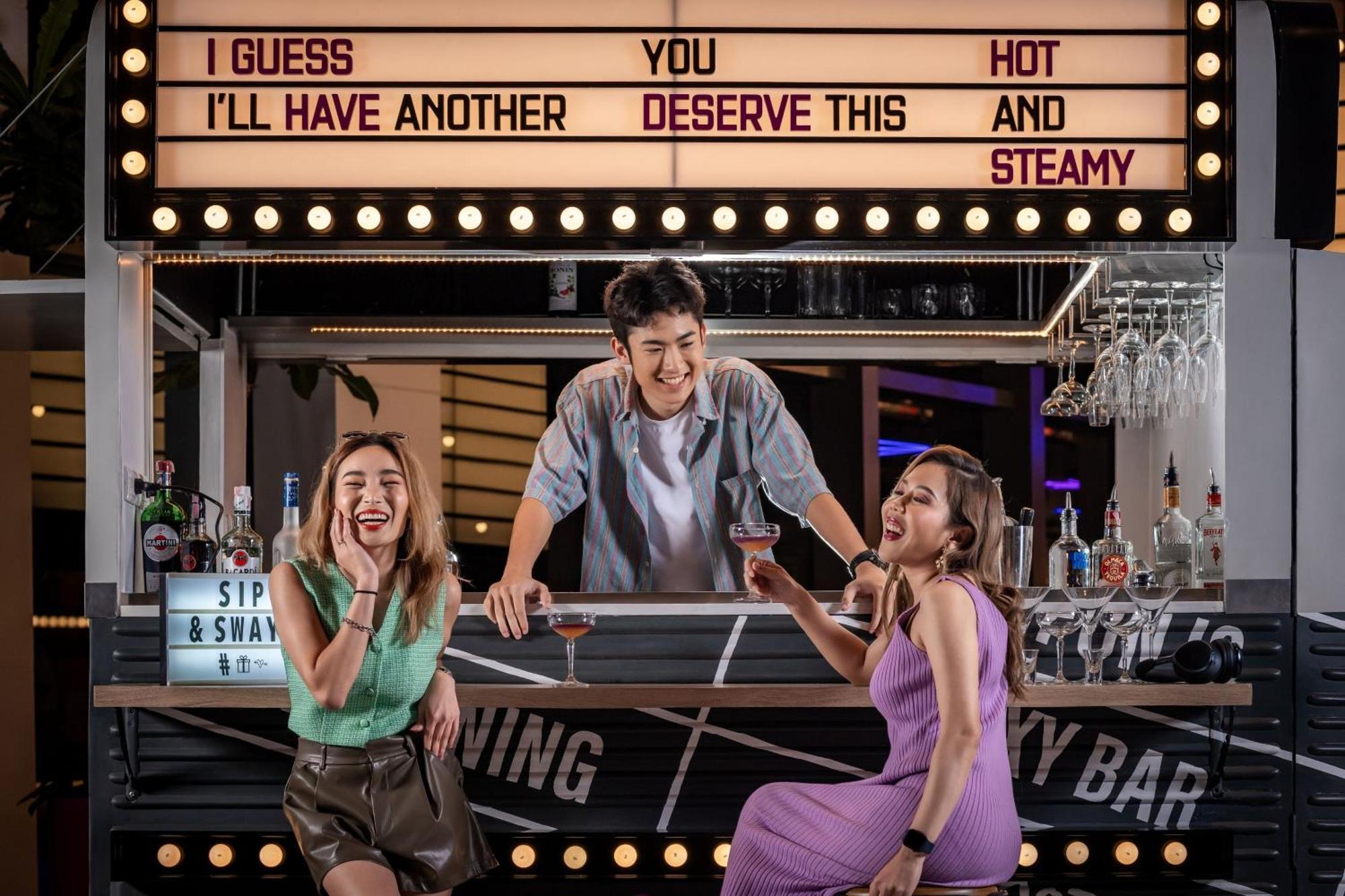 Moxy Bangkok Ratchaprasong Hotell Exteriör bild