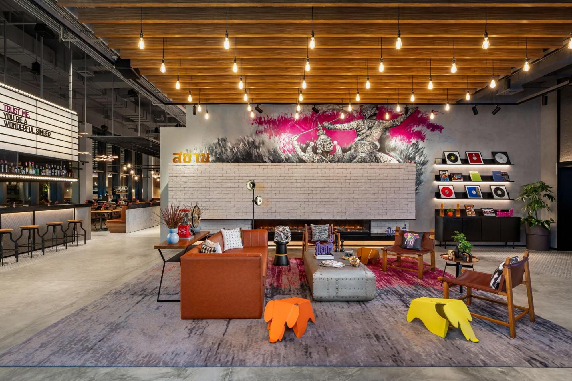 Moxy Bangkok Ratchaprasong Hotell Exteriör bild
