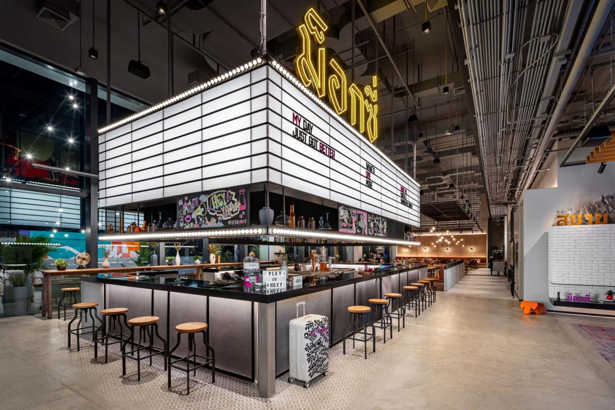 Moxy Bangkok Ratchaprasong Hotell Exteriör bild