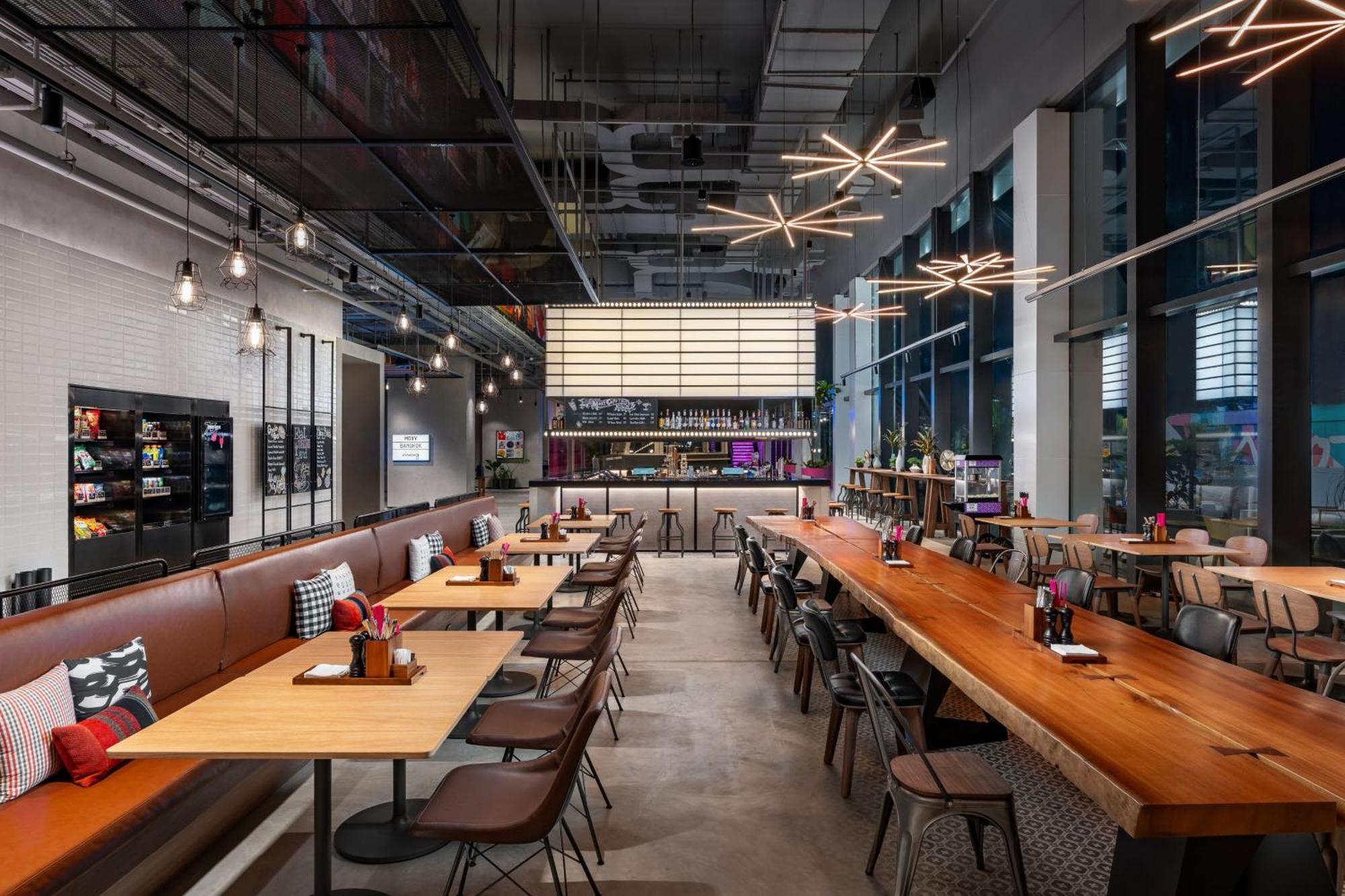 Moxy Bangkok Ratchaprasong Hotell Exteriör bild