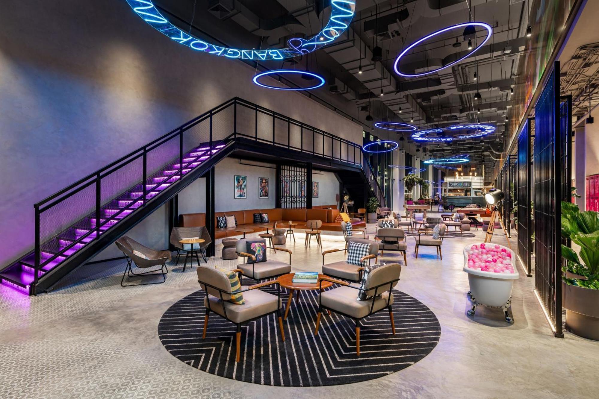 Moxy Bangkok Ratchaprasong Hotell Exteriör bild