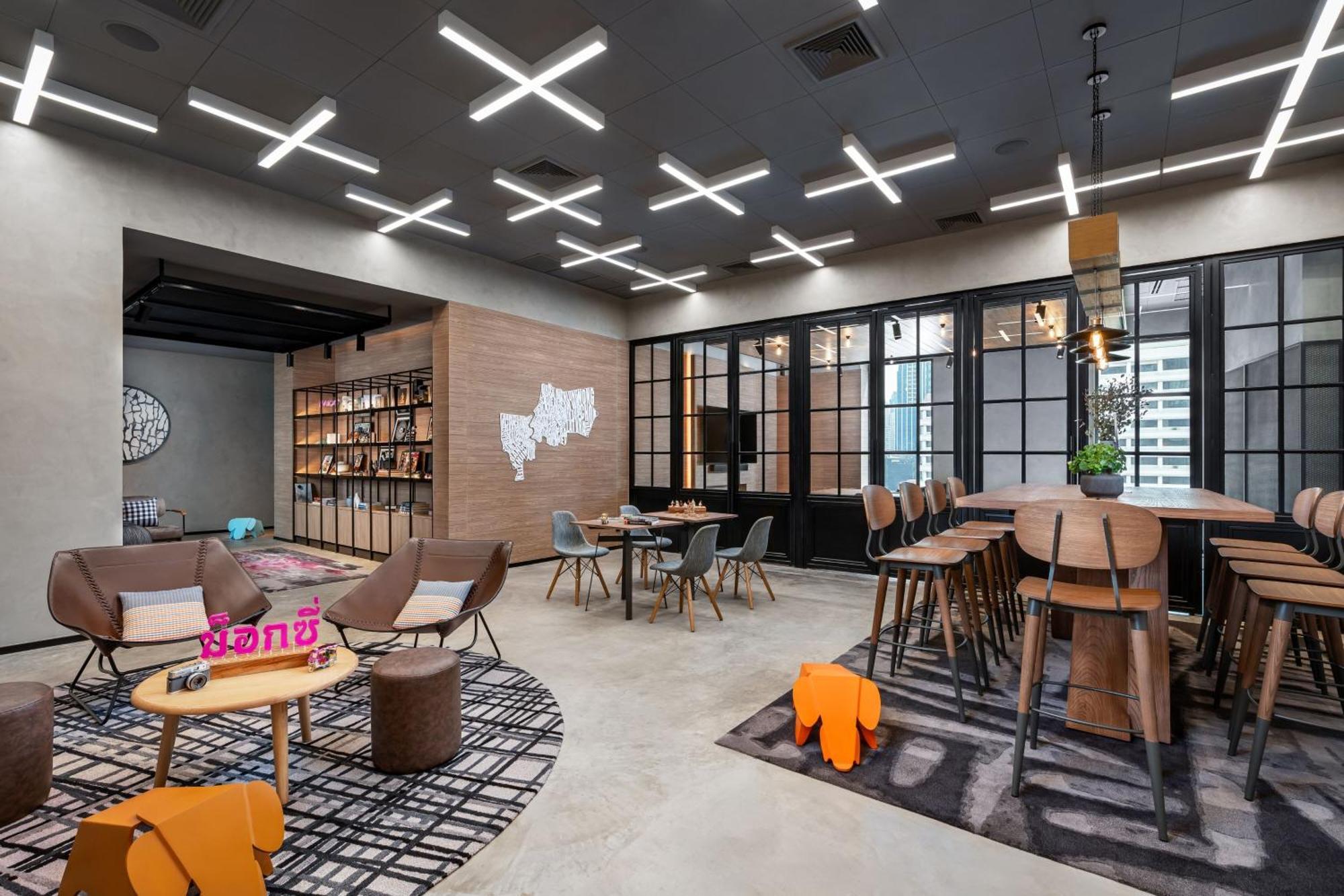 Moxy Bangkok Ratchaprasong Hotell Exteriör bild